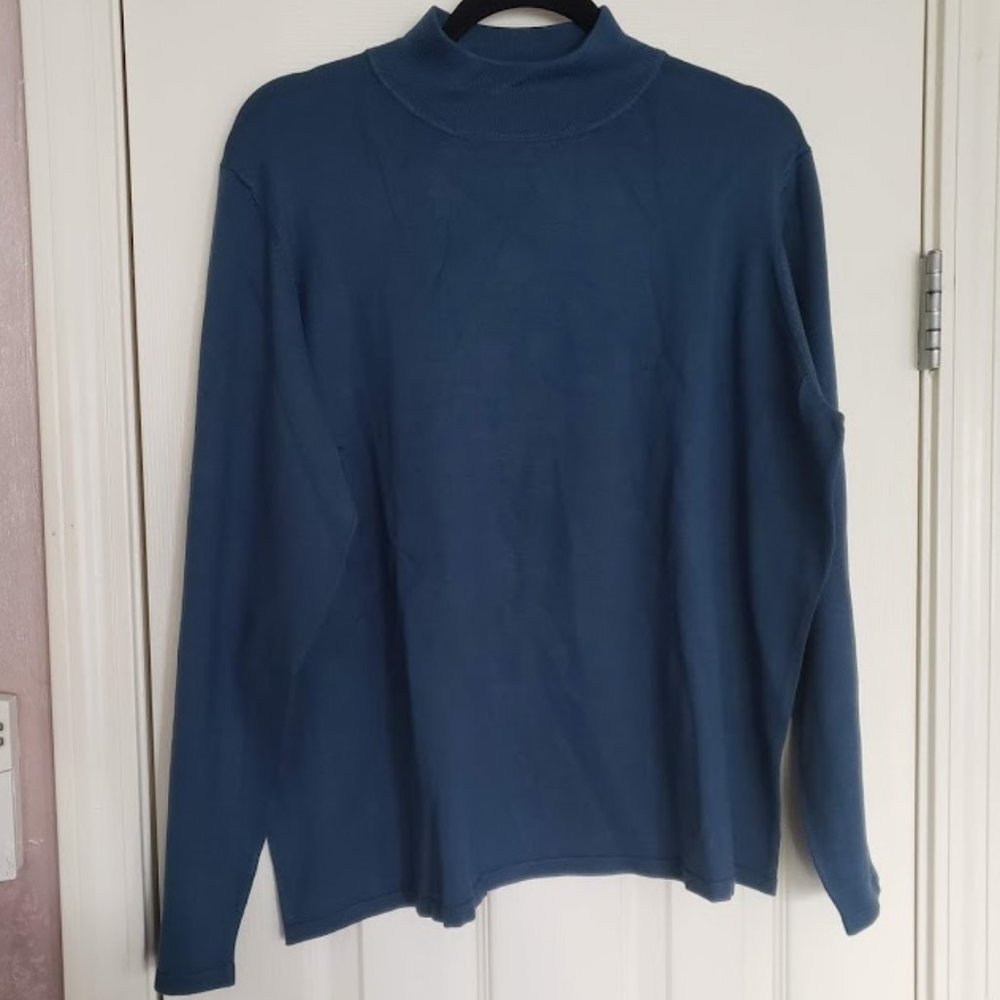 PLUS SIZE MOCK NECK SWEATER